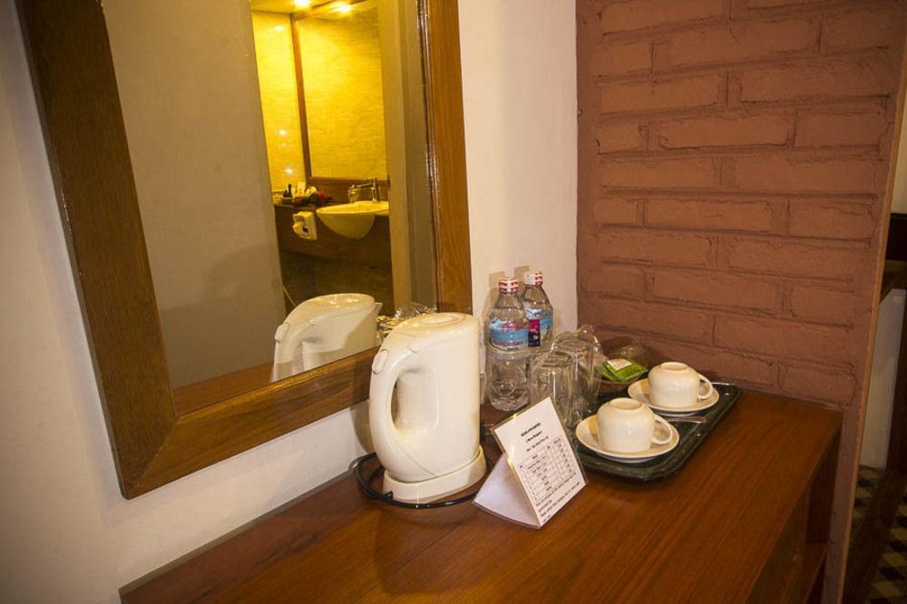 Raza Gyo Hotel Bagan Extérieur photo